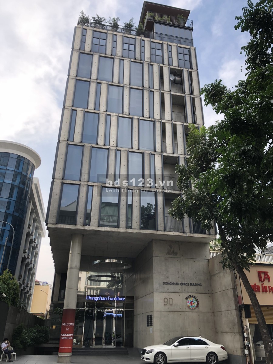 Cho thuê tầng trệt của Tòa nhà văn phòng, mặt tiền trung tâm liên hệ chính chủ 0908987747
