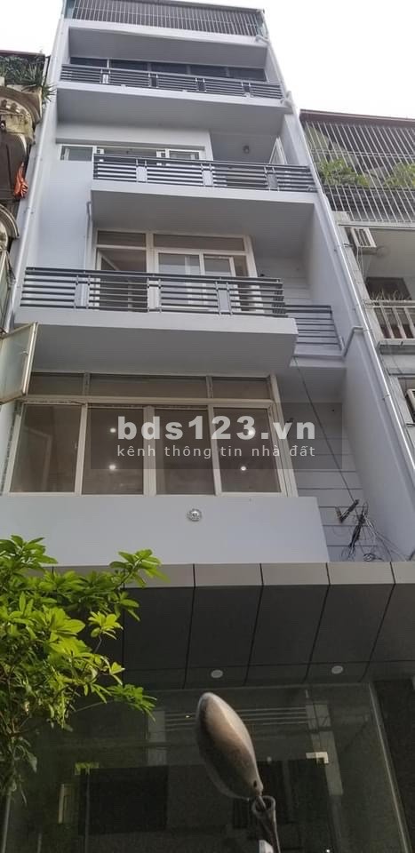 Bán nhà mặt phố Phan Chu Trinh, phố VIP, 32m2, 6 tầng, MT 4,2m, giá 27 tỷ
