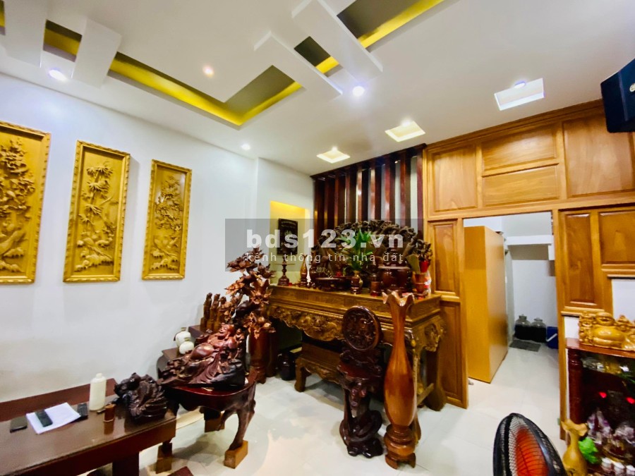 Hẻm xe hơi đỗ cửa đẹp nhất Lê Trọng Tấn diện tích 55m2 giá chỉ với 4,6 tỷ pháp lý đủ