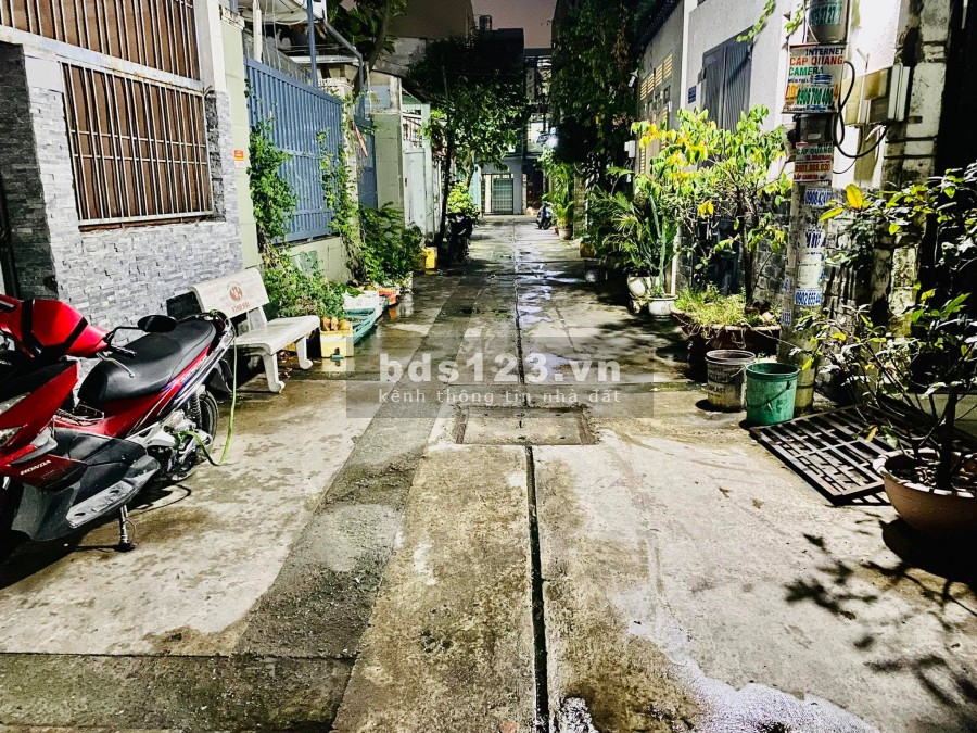 Hẻm xe hơi đỗ cửa đẹp nhất Lê Trọng Tấn diện tích 55m2 giá chỉ với 4,6 tỷ pháp lý đủ