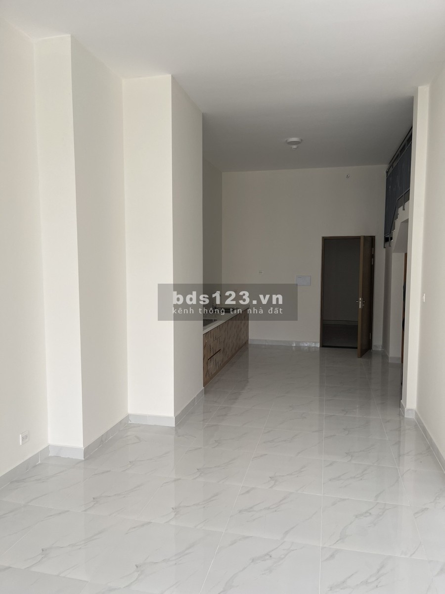 Cần bán căn Centum Weslth Quận 9, giá bán chỉ 8.5 tỷ, vị trí đắc địa, tiện ích đầy đủ, lhcc