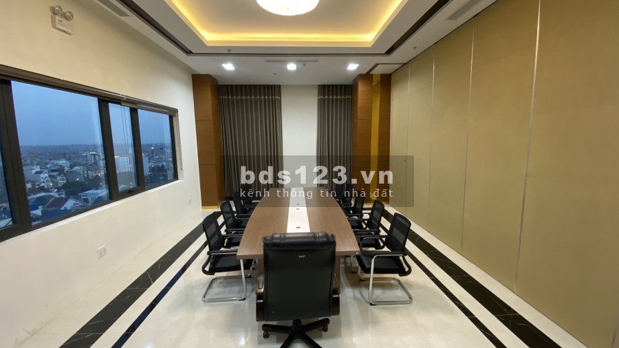 Cho thuê văn phòng EIC Building đường Lê Hồng Phong, tuyến 1 hai mặt tiền hiện đại, sang trọng