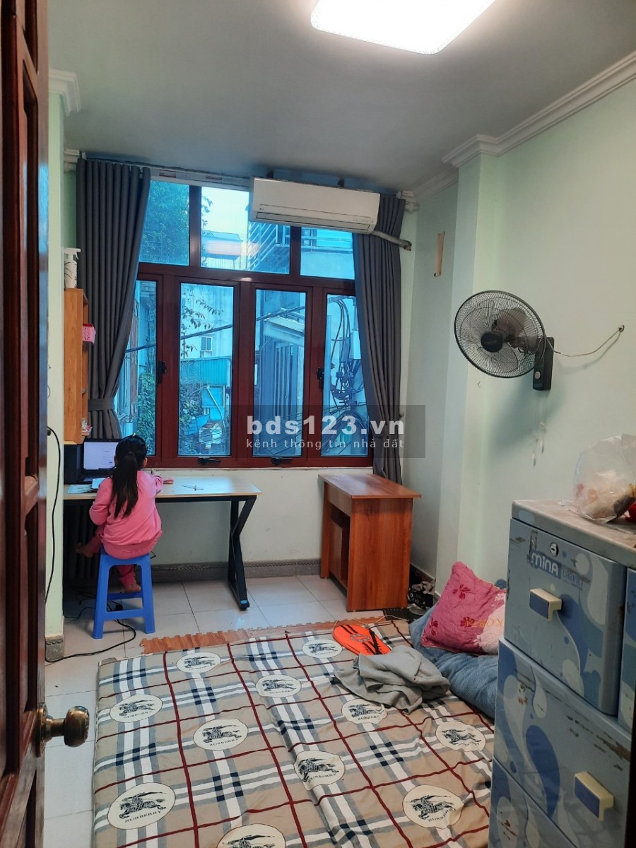 Gia đình mình cần b.á.n căn hộ tại Nam Dư, Hà Nội nhà chính chủ, vị trí đắc địa, tiện ích đủ