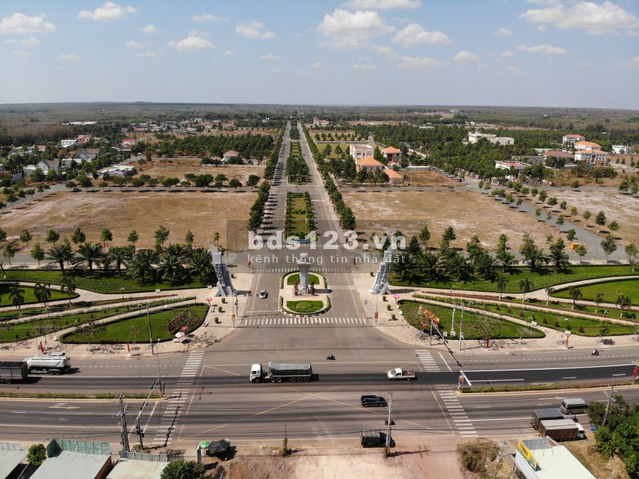 Chính chủ bán 4.260m2 đất thổ cư sổ hồng riêng ngay khu công nghiệp Việt-Nhật, giá 530 triệu