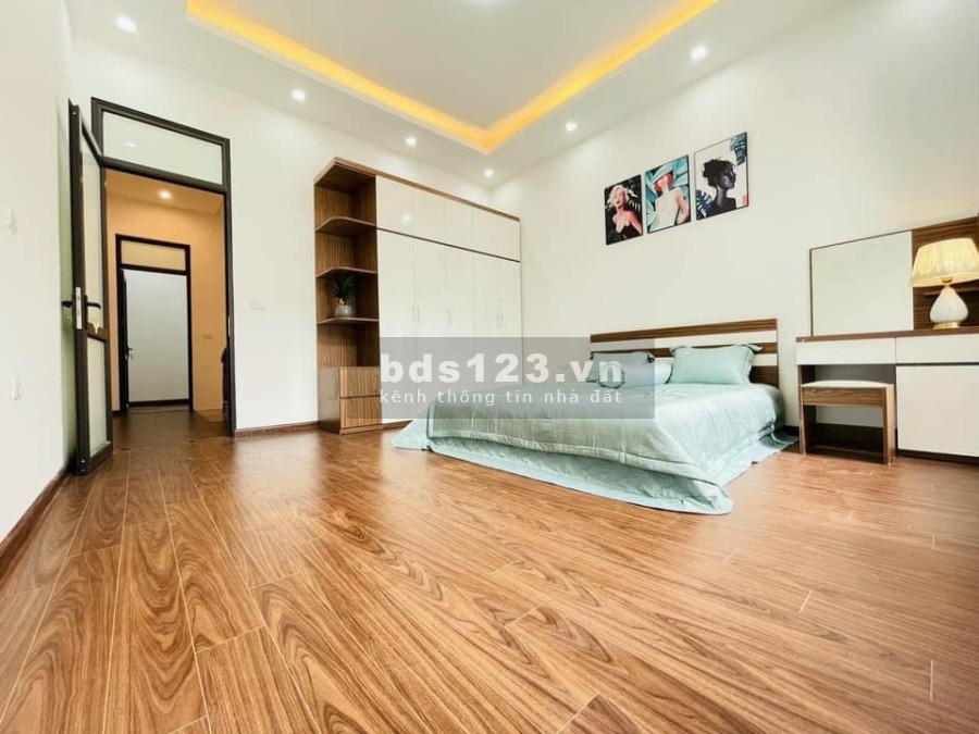 Bán nhà chính chủ Phố Chùa Láng, Phường Láng Thượng, nhà đẹp, cách phố 40m, 45m2x5T, về sẵn ở ngay