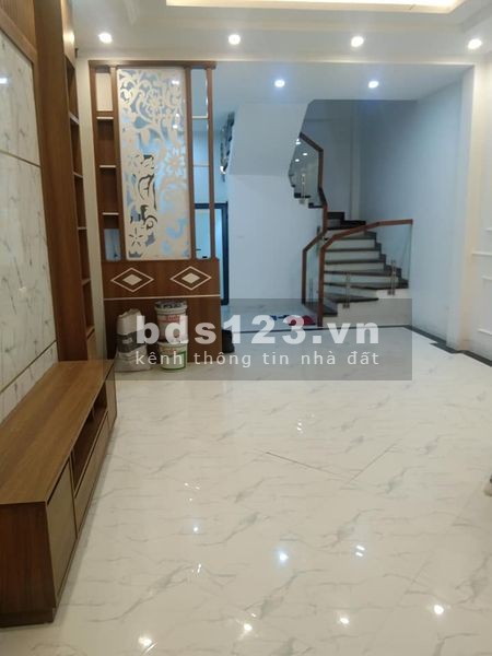 Nhà đẹp lung linh nhiều tiện ích ngõ thông ra công viên Thủ Lệ có sổ hợp lệ, đúc 5 tầng thoáng