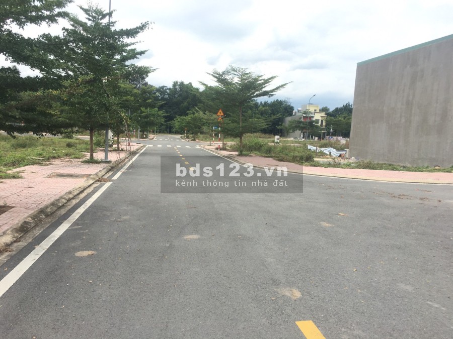 Chính chủ bán 220m2 đất TP Thuận An - đối diện BV HẠNH PHÚC, giáp chợ Đầu Mối Thủ Đức