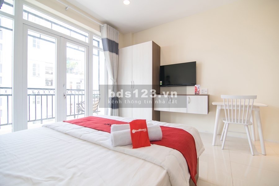 Cho thuê căn hộ dịch vụ mặt tiền Phan Văn Hân, Bình Thạnh mới xây, 35m2