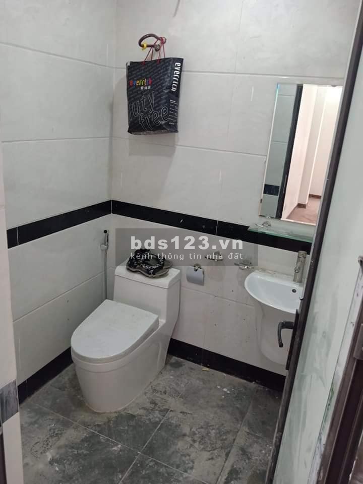Bán nhà Trịnh Đình Cửu 6 tầng mới, thang máy, gần phố, dt 110m2, 9 pn khép kin, giá 7.6 tỷ