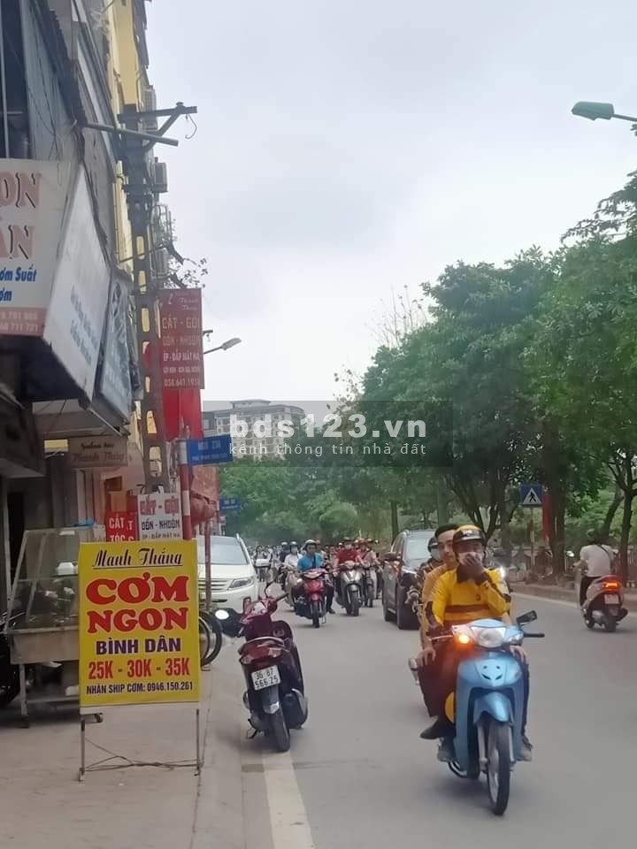Bán nhà Trịnh Đình Cửu 6 tầng mới, thang máy, gần phố, dt 110m2, 9 pn khép kin, giá 7.6 tỷ