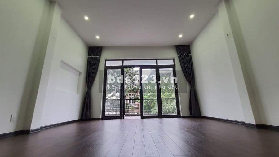 Cần bán nhà nguyên căn đẹp không tuỳ vết Quận Hải Châu, sổ sẵn, pháp lý rõ ràng, vị trí đẹp