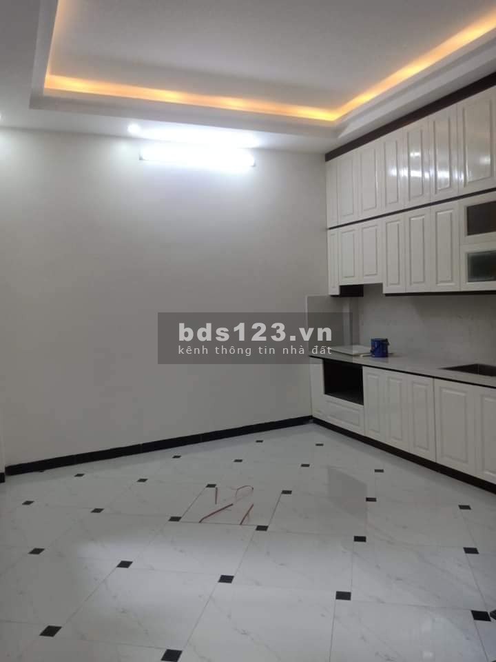 Bán nhà Trịnh Đình Cửu 6 tầng mới, thang máy, gần phố, dt 110m2, 9 pn khép kin, giá 7.6 tỷ