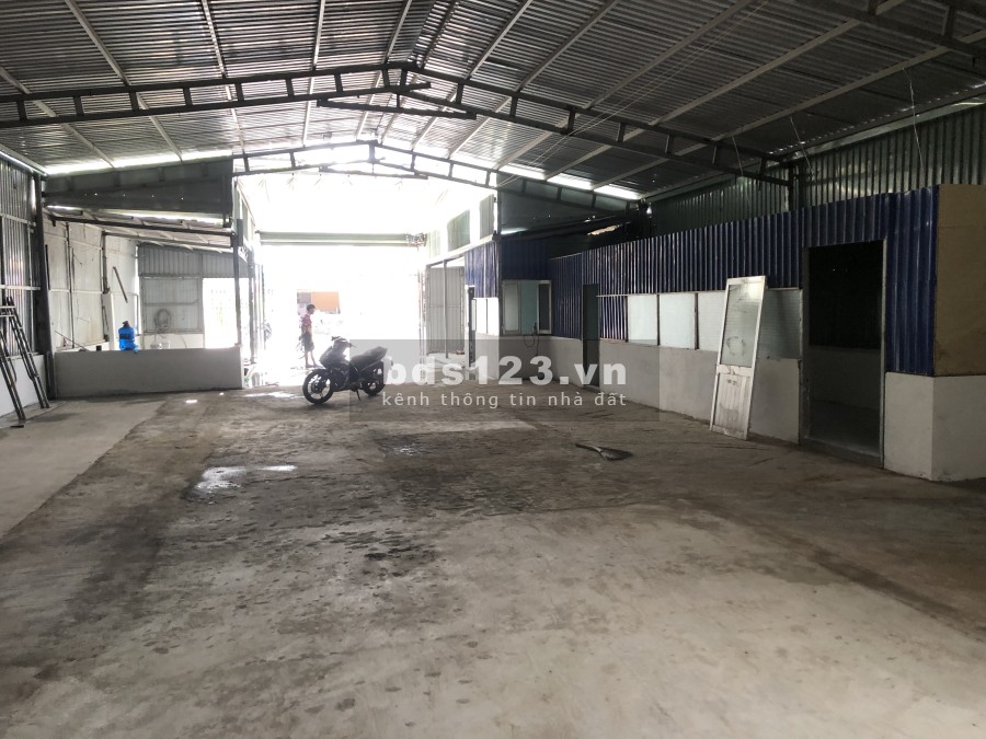 MB Kho xưởng cho thuê 900m gần ngã tư Ga Quận 12 giá 40 triệu/tháng, mặt bằng mới