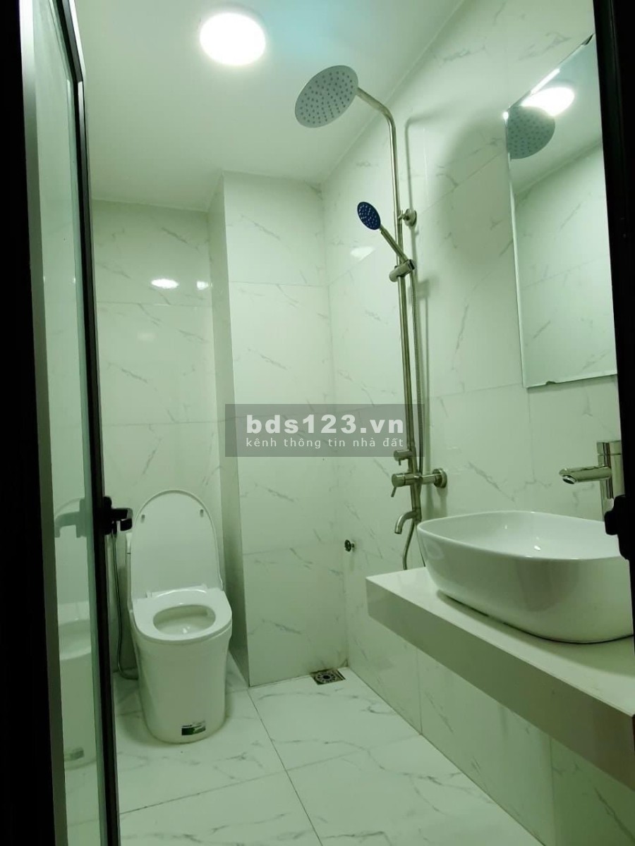 Nhà hiếm trong tầm giá, view sân vườn, an sinh tuyệt vời về ở thì khỏi phải bàn