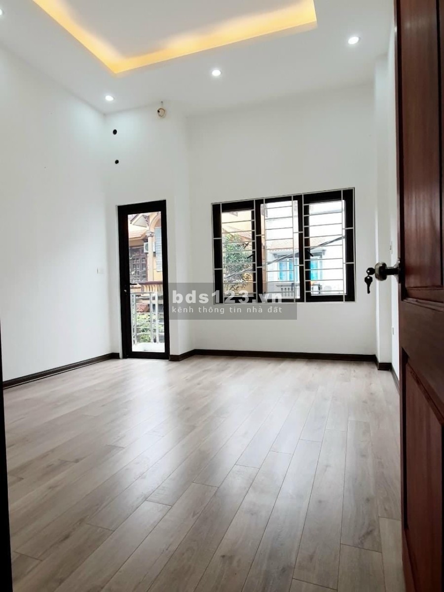 Nhà hiếm trong tầm giá, view sân vườn, an sinh tuyệt vời về ở thì khỏi phải bàn