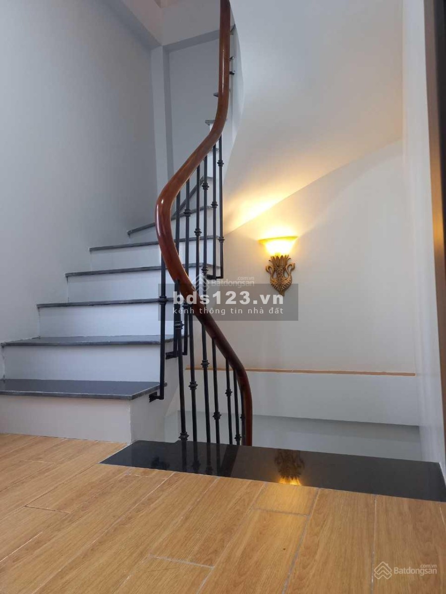 Bán nhà - Cổ Linh, diện tích sử dụng 36m2 x 05 tầng, 03 PN. Giá 3.6 tỷ khu an ninh yên tĩnh