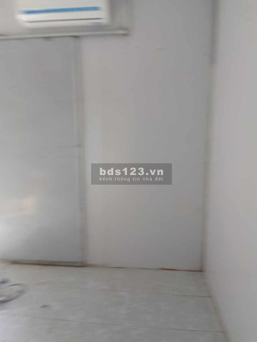 Cho thuê phòng trọ diện tích 30m2 có gác, đối diện trường cao đẳng giao thông vận tải