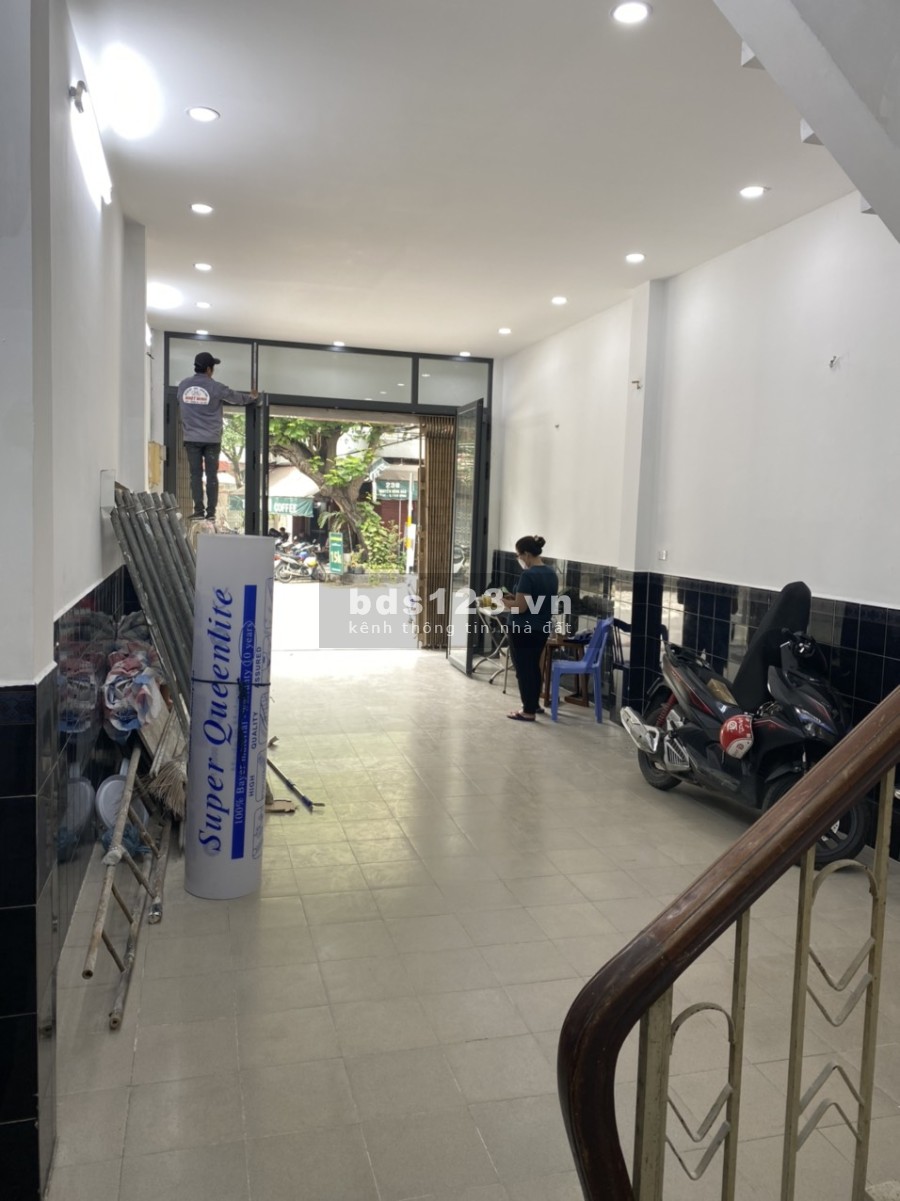 Nhà nguyên căn địa chỉ: 239 Nguyễn Hồng Đào, P.14, Q Tân Bình. Tp HCM