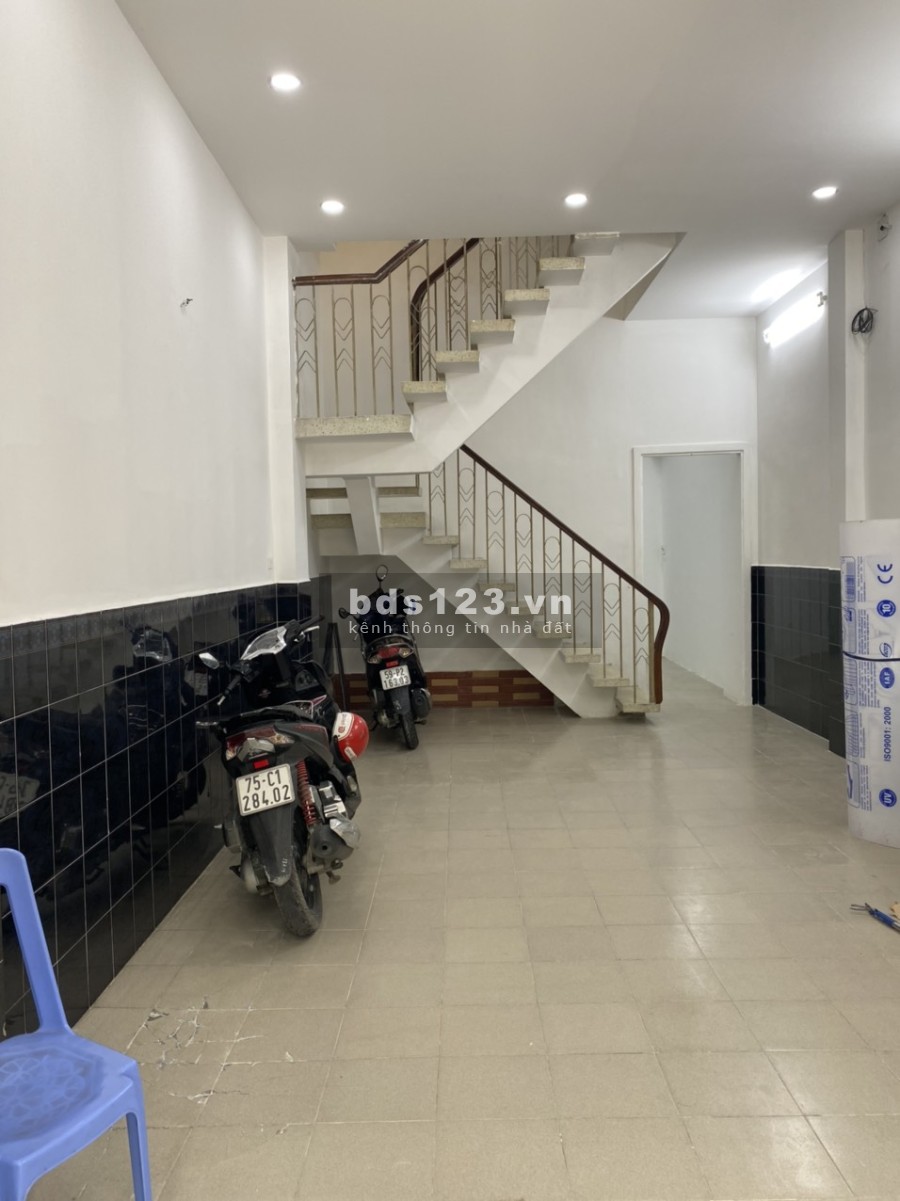 Nhà nguyên căn địa chỉ: 239 Nguyễn Hồng Đào, P.14, Q Tân Bình. Tp HCM