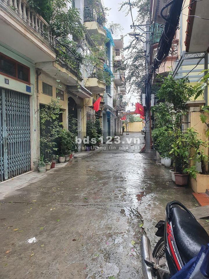 Bán nhà phố Bà Triệu 70m2, giá nhỉnh 7 tỉ pháp lý chính chủ, khu dân trí cao, hàng xóm văn minh