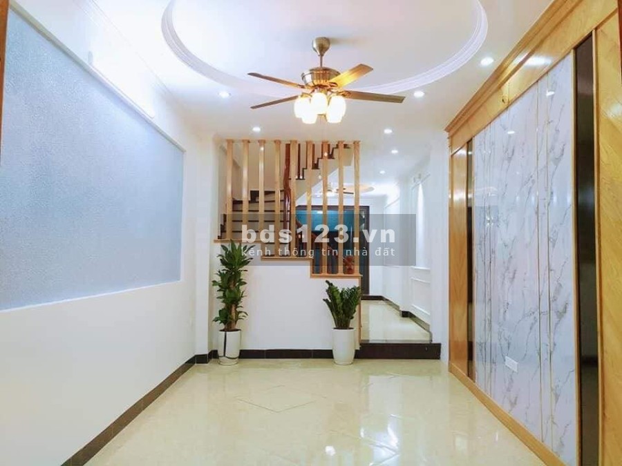 Nhà đẹp Vĩnh Hưng, gần phố về ở luôn, an ninh giá tốt chỉ hơn 2 tỷ, liên hệ 0359277420