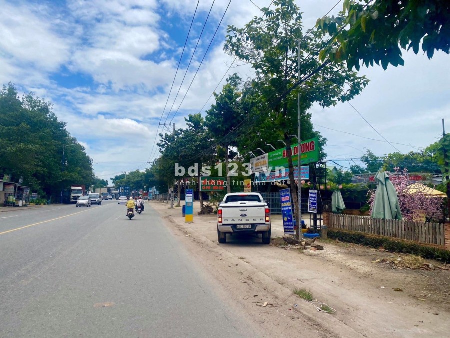 Bán đất chia tài sản 210m2 đất Thổ Cư giá 850 triệu sau lưng chợ và trường cấp 1 Dầu Tiếng
