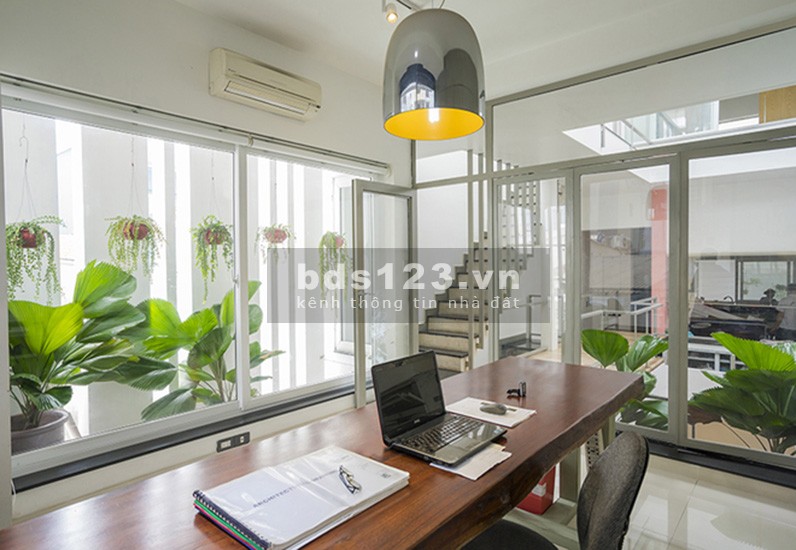 Chính chủ nhờ bán nhà nguyên căn Hoàn Kiếm 60m2 kinh doanh giá bán chỉ 6 tỷ