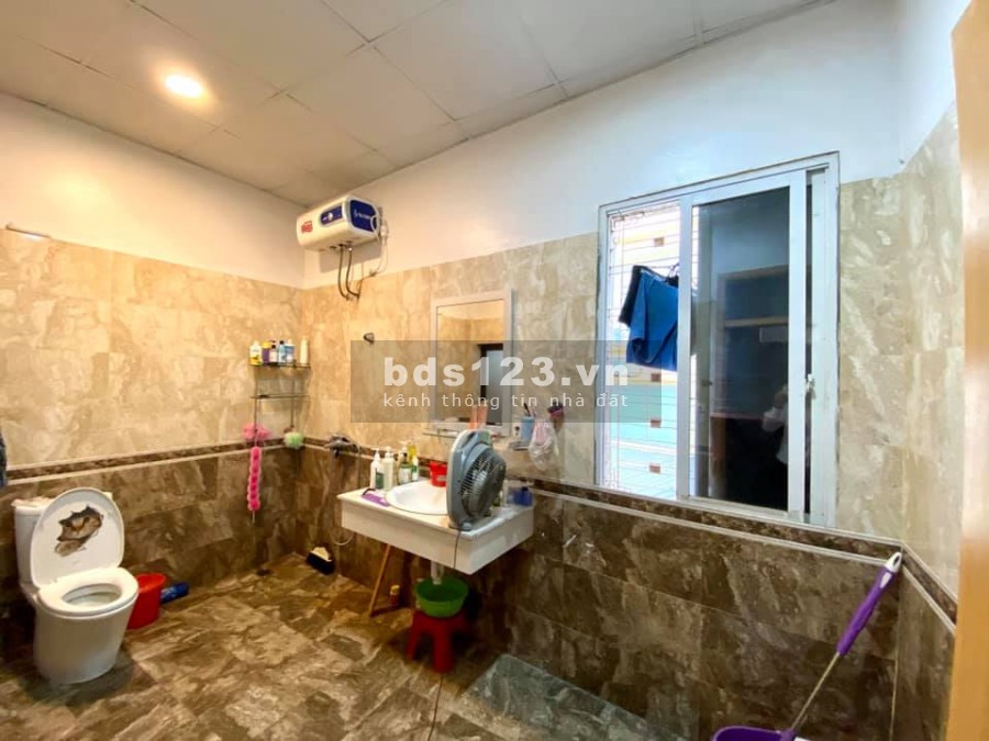 Bán nhà phố Trương Định, nhà đẹp giao thông đi các ngả, gần chợ trường học, nhỉnh 3 tỷ