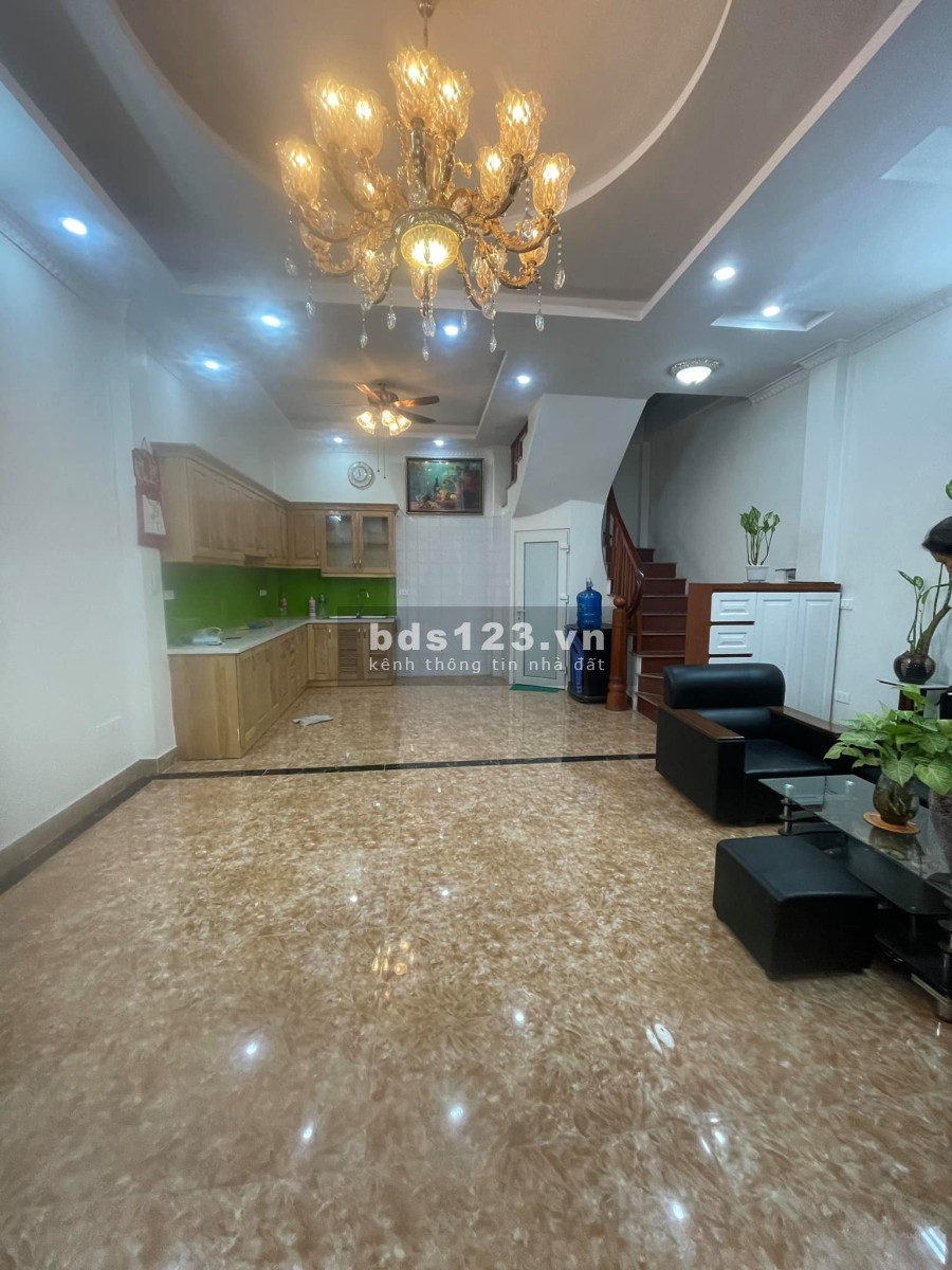 Chủ lì xì khách mua 300 triệu, bán nhà Bạch Mai, ô tô đỗ cửa, lô góc 2 mặt thoáng, mt 5m, giá 4 tỷ