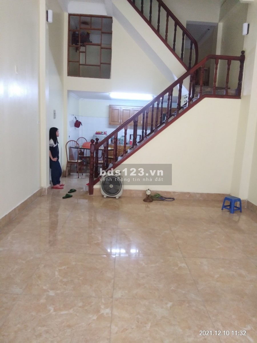 Cho thuê nhà Cầu Giấy, Hoàng Quốc Việt phù hợp làm văn phòng lớp học , ngõ ô tô đỗ cửa
