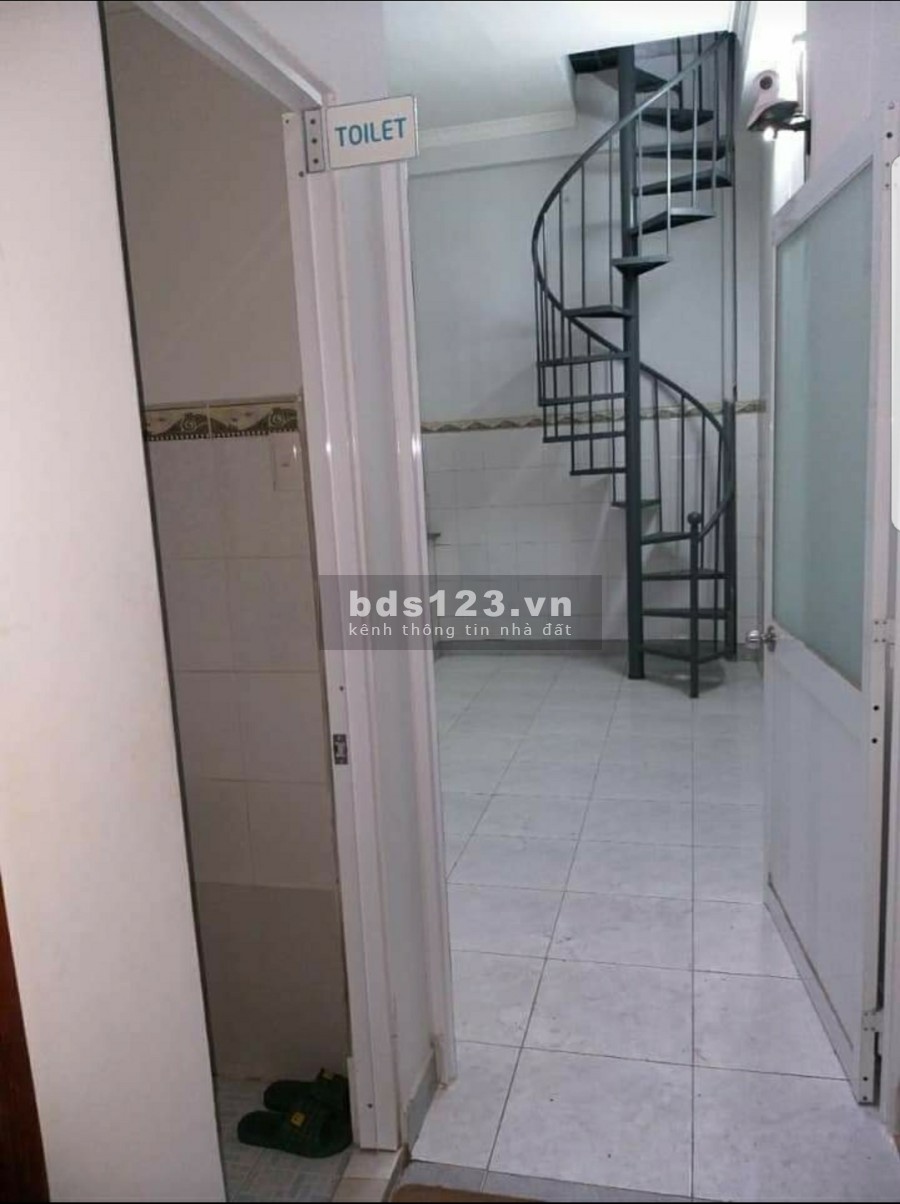 Cho thuê nhà mặt tiền đường Hoàng Quốc Việt 1 trệt + 1 lầu, giá 11 triệu/tháng khu an ninh