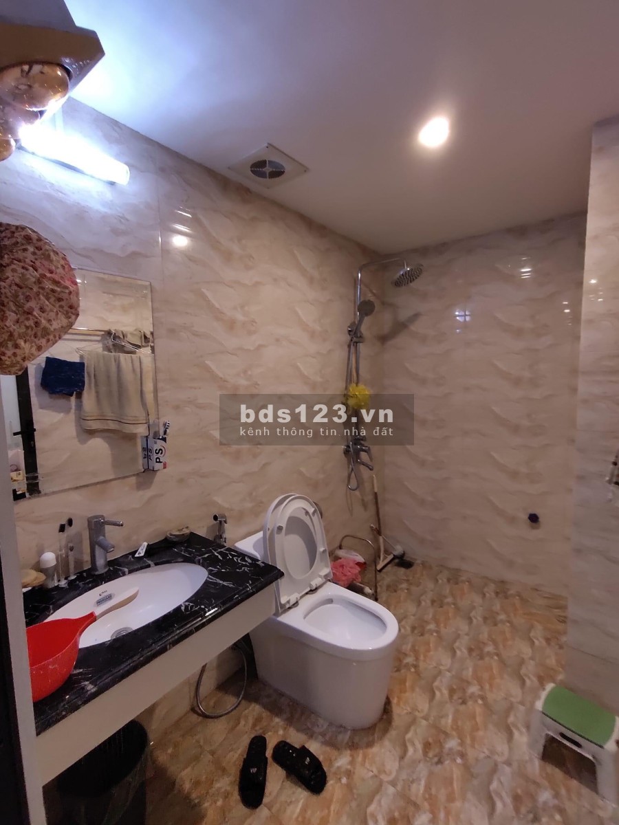 Cần bán nhà siêu phẩm Ngõ 197 Phúc Lợi, Long Biên, nhà mới chỉ về ở 36m2, 5 tầng, hơn 2 tỷ.
