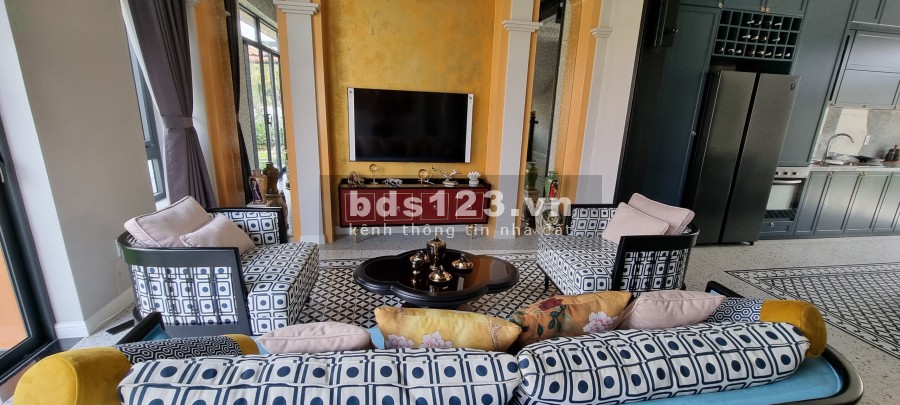 Cần bán căn biệt thự Quốc Lộ 13 sổ hồng riêng pháp lý chuẩn, tiện ích đầy đủ, bàn giao ngay