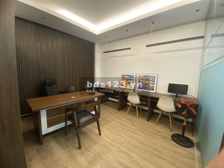Cho thuê sàn văn phòng trống tầng 2, Số 24 Trần Kim Xuyến, Yên Hòa, Cầu Giấy, Hà Nội