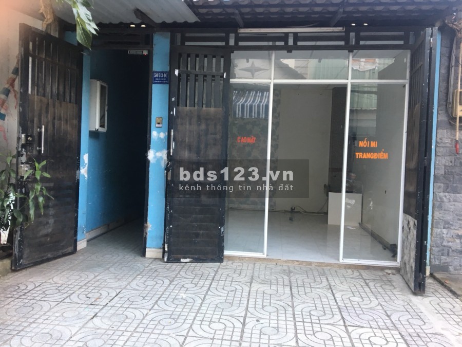 Mặt bằng có phòng ở lại, khu đông đúc, gần AEON Tân Phú, giá chỉ 5tr
