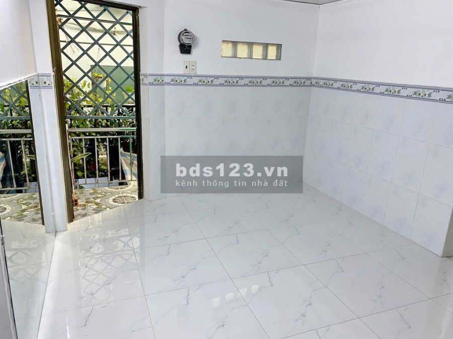 Cho thuê nhà mới 1 lầu hẻm 184 Âu Dương Lân Phường 3 Quận 8 giá 5 triệu/tháng