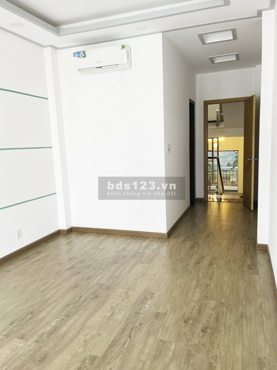 Cho thuê nhà nguyên căn vị trí đẹp, mặt tiền đường số 1, Phường Tân Kiểng, Quận 7.