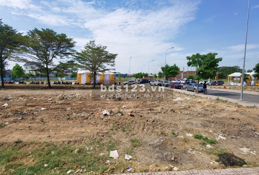 Bán lô đất mặt tiền đường Thuận An Hòa, Thuận An, Bình Dương liên hệ 0776281628