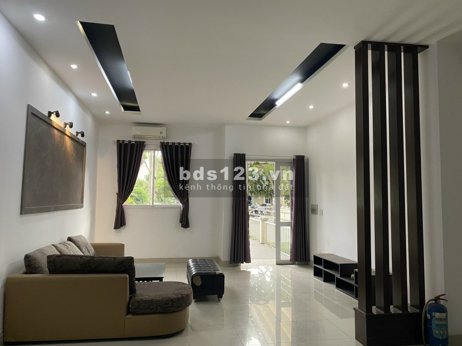 Chính chủ cho thuê nhanh nhà nguyên căn đầy đủ tiện nghi cao cấp Ngay Vsip 1, Bình Dương