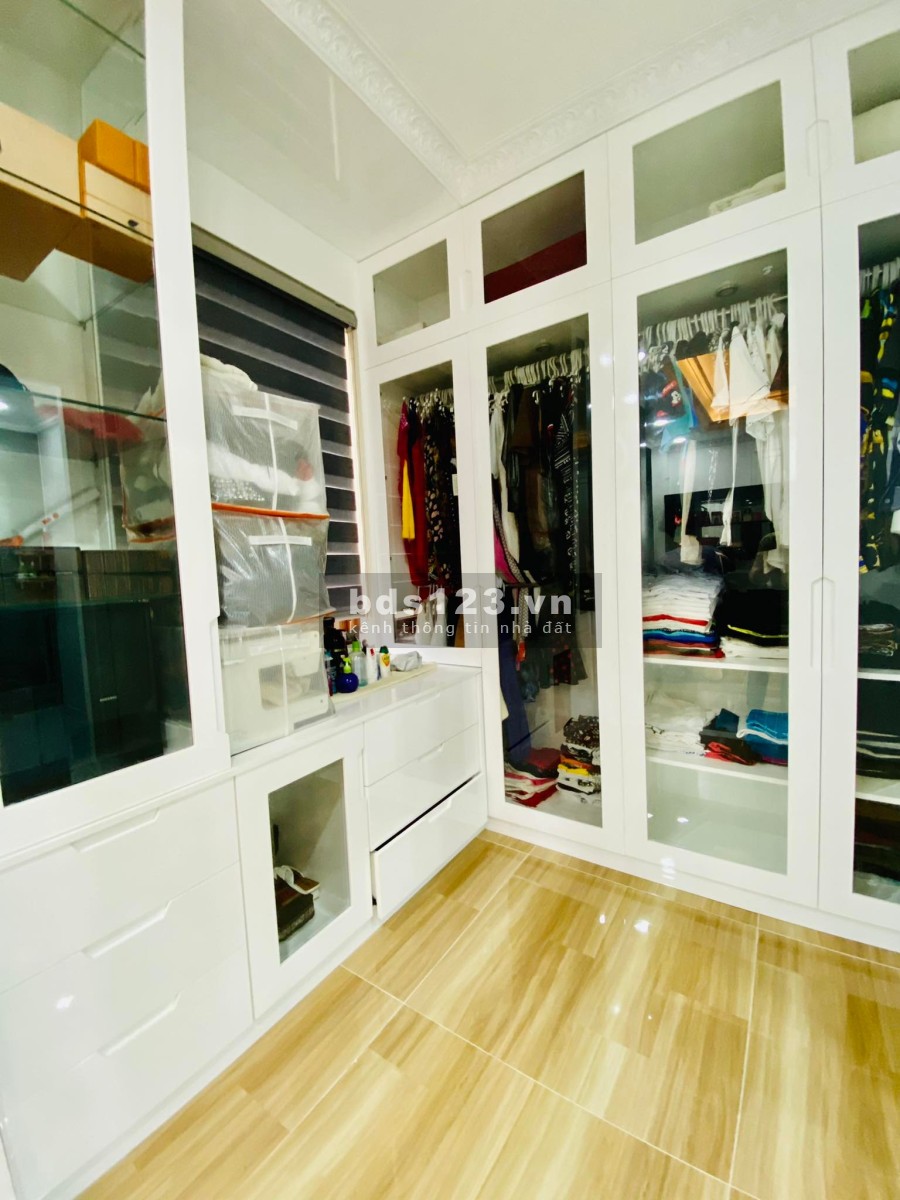 Bán nhà biệt phủ đẳng cấp đẹp nhất Quận Tân Phú, giá bán 18.5 tỷ, liên hệ 0902695189
