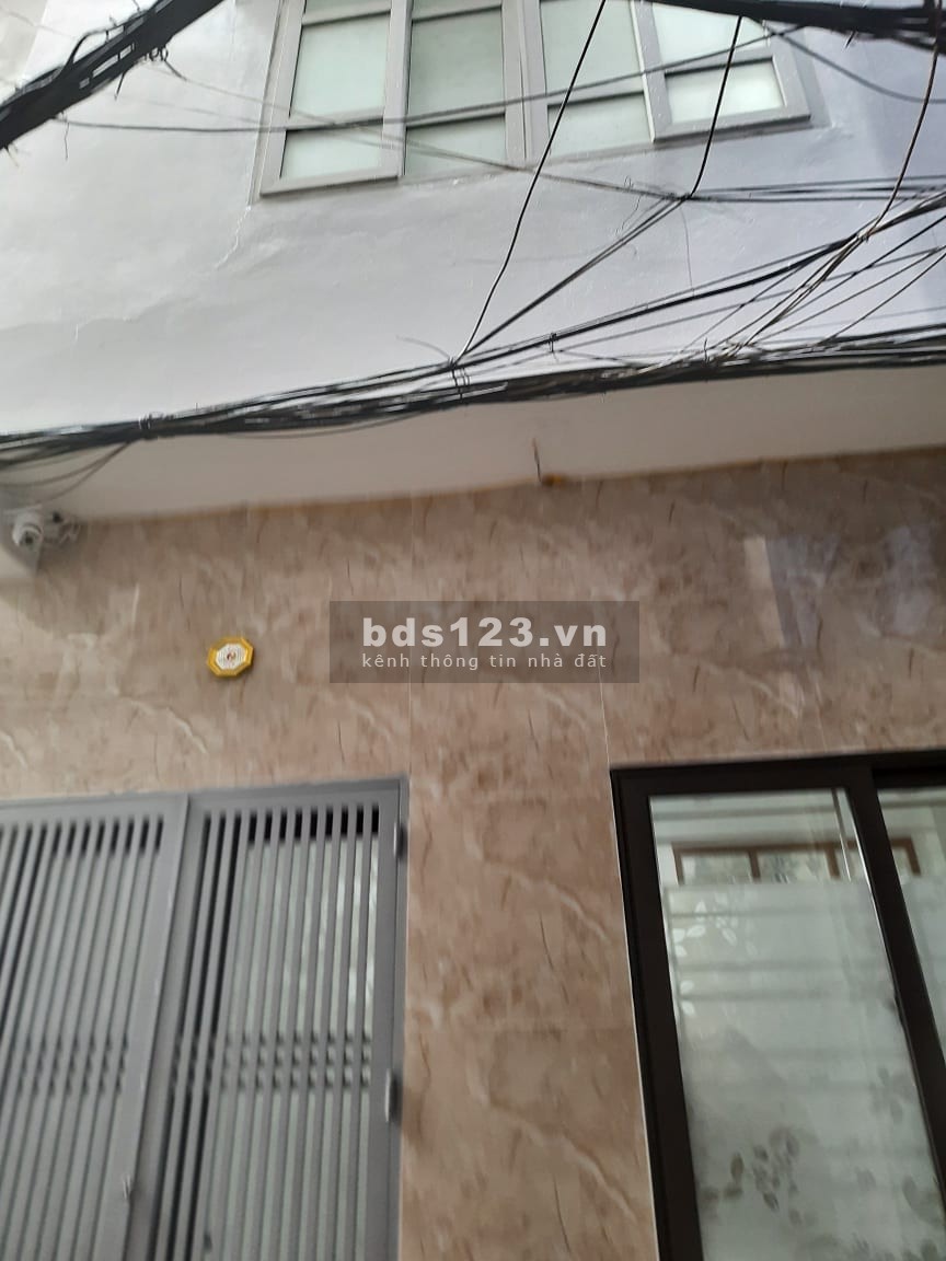 Cần bán nhà mặt phố Hoàng Mai giá bán 4.2 tỷ thương lượng với khách thiện chí, vị trí đẹp