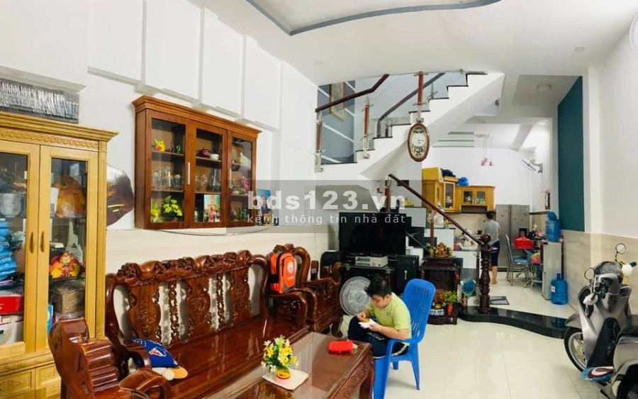 Bán nhà nguyên căn còn mới Nguyễn Văn Khối, dtsd 55m2 (4.2x13), 2 tầng, nhỉnh 4 tỷ