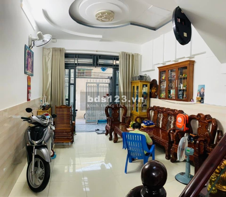 Bán nhà nguyên căn còn mới Nguyễn Văn Khối, dtsd 55m2 (4.2x13), 2 tầng, nhỉnh 4 tỷ
