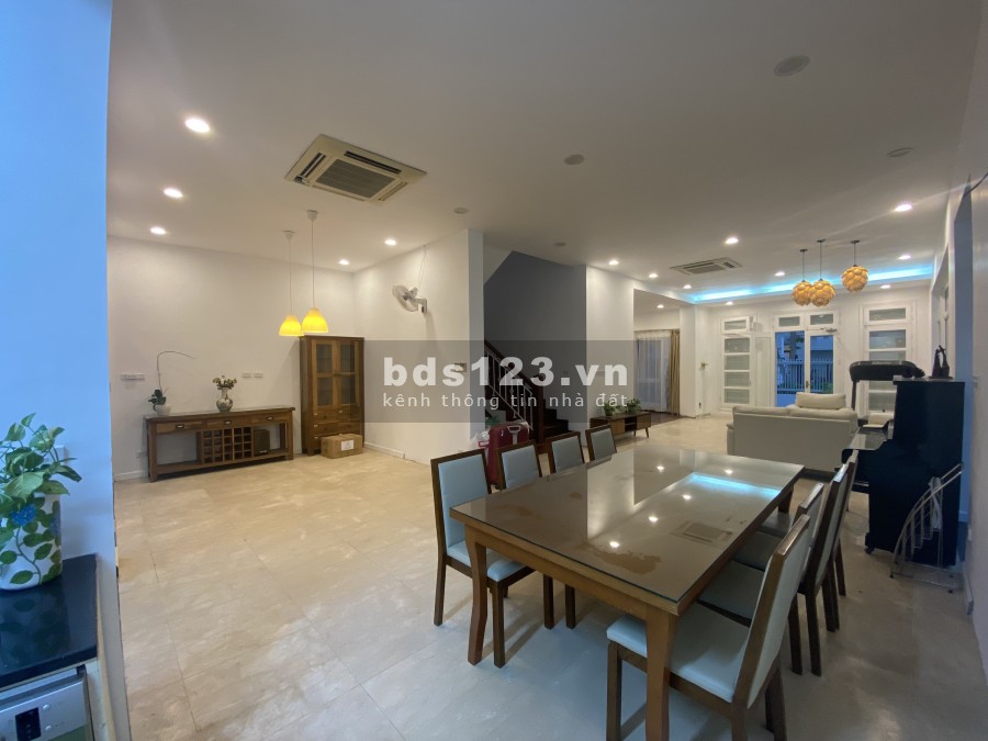 Cho thuê căn biệt thự 4 phòng ngủ tại tòa T9 - Khu đô thị quốc tế Ciputra Hà Nội