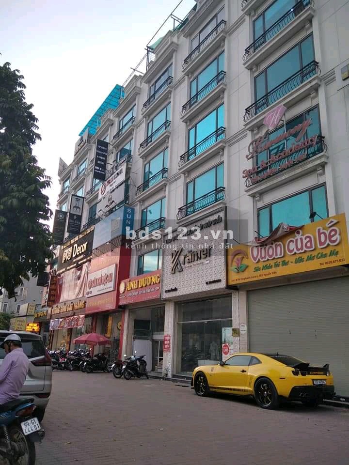 Cho thuê sàn văn phòng ngay vị trí đắc địa, mặt đường Nguyễn Xiển, khu dân cư đông đúc
