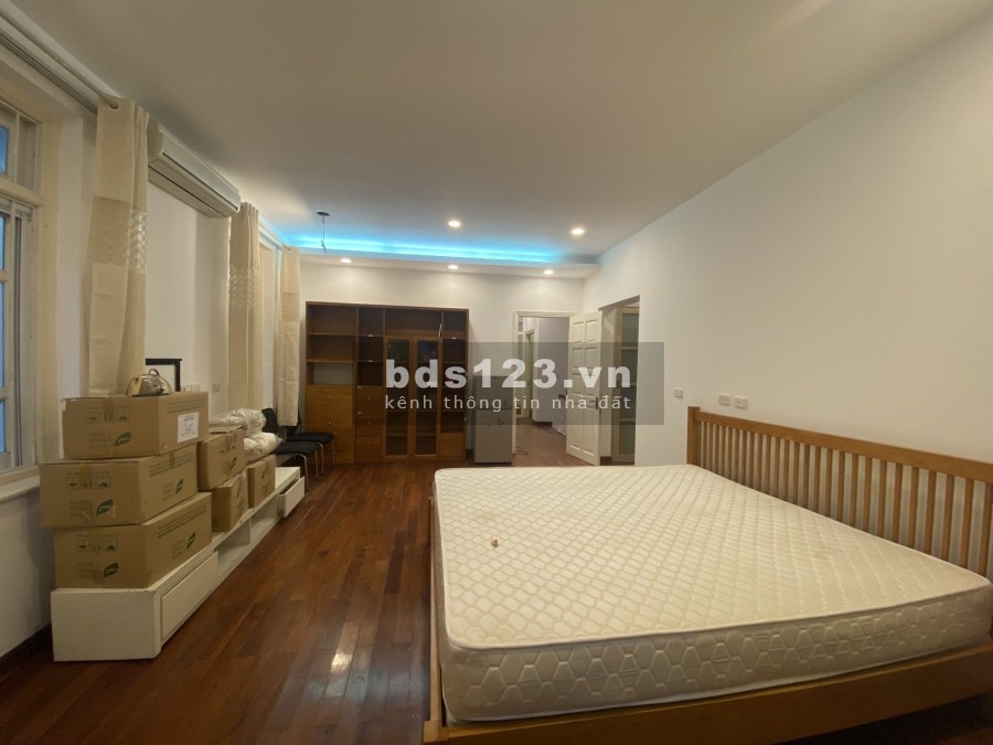 Cho thuê căn biệt thự 4 phòng ngủ tại tòa T9 - Khu đô thị quốc tế Ciputra Hà Nội