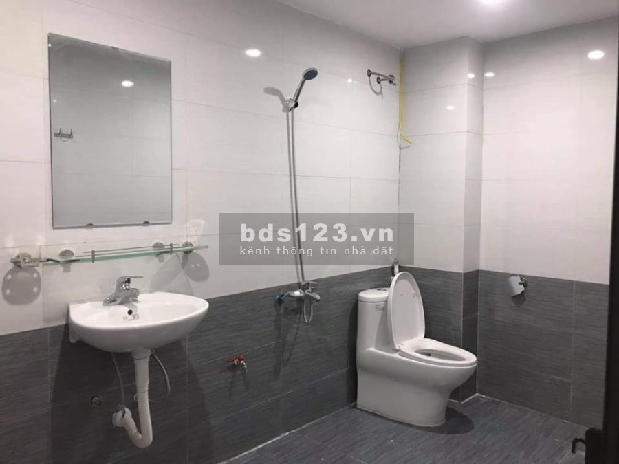 Bán nhà Cầu Diễn, diện tích 45m2, ô tô đỗ cổng, giá nhỉnh 4 tỷ sổ đẹp, khu dân cư đông