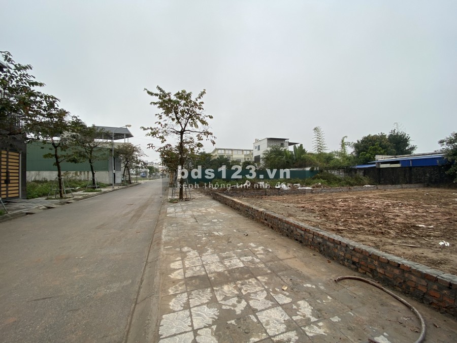 Biệt Thự 260m hướng Nam Khu đô thị Nguyên Khê liên hệ xem nhà 0989589339