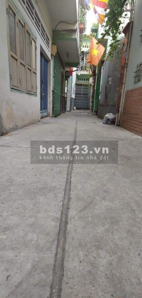 Nhà Mới 57m2 2Tầng Lạc Long Quân P.8 Tân Bình giá bán chỉ nhỉnh 5 tỷ thương lượng