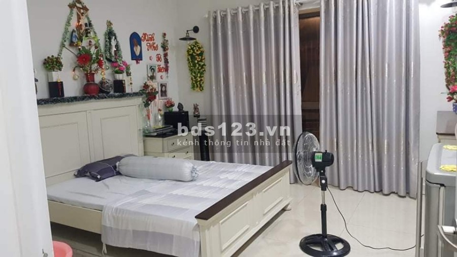 Bán nhà nguyên căn hẻm xe hơi Lạc Long Quân, Tân Bình diện tích 52m2 giá bán chỉ 6,4 tỷ